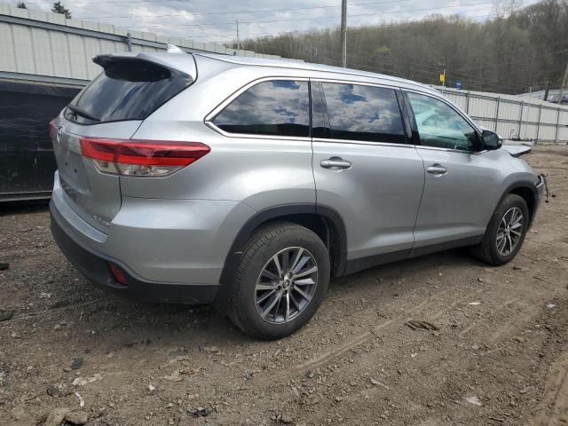 Obraz 3 z 2019 TOYOTA HIGHLANDER SE 2019 z VIN 5TDJZRFH3KS617792