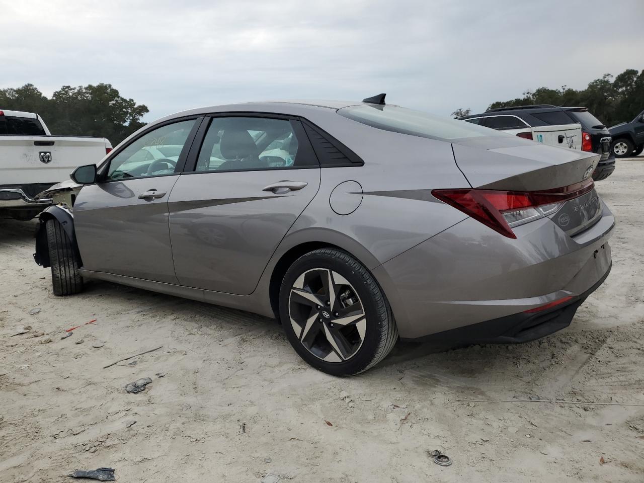 Image 2 of 2023 HYUNDAI ELANTRA SEL 2023 with VIN KMHLS4AG2PU548302