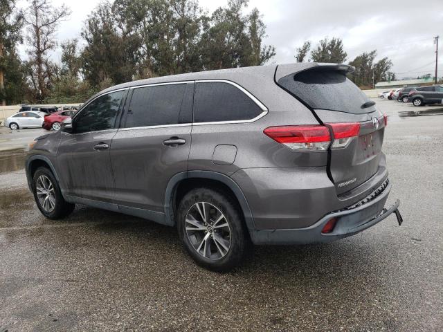 Image 2 of 2019 TOYOTA HIGHLANDER LE 2019 with VIN 5TDZARFH8KS045175