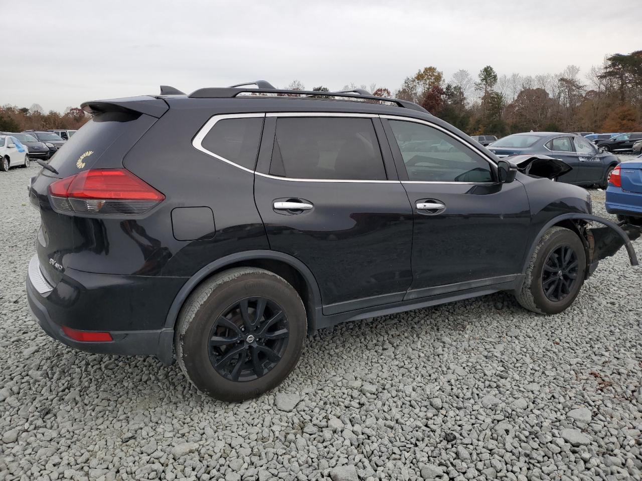 Obraz 3 z 2017 NISSAN ROGUE SV 2017 z VIN 5N1AT2MV9HC812173