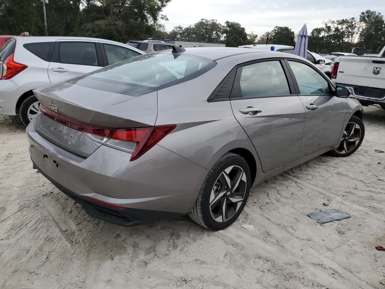 Image 3 of 2023 HYUNDAI ELANTRA SEL 2023 with VIN KMHLS4AG2PU548302
