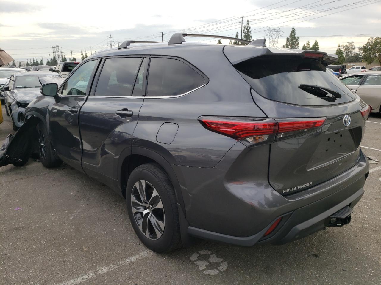 Obraz 3 z 2020 TOYOTA HIGHLANDER HYBRID XLE 2020 z VIN 5TDHBRCHXLS501367