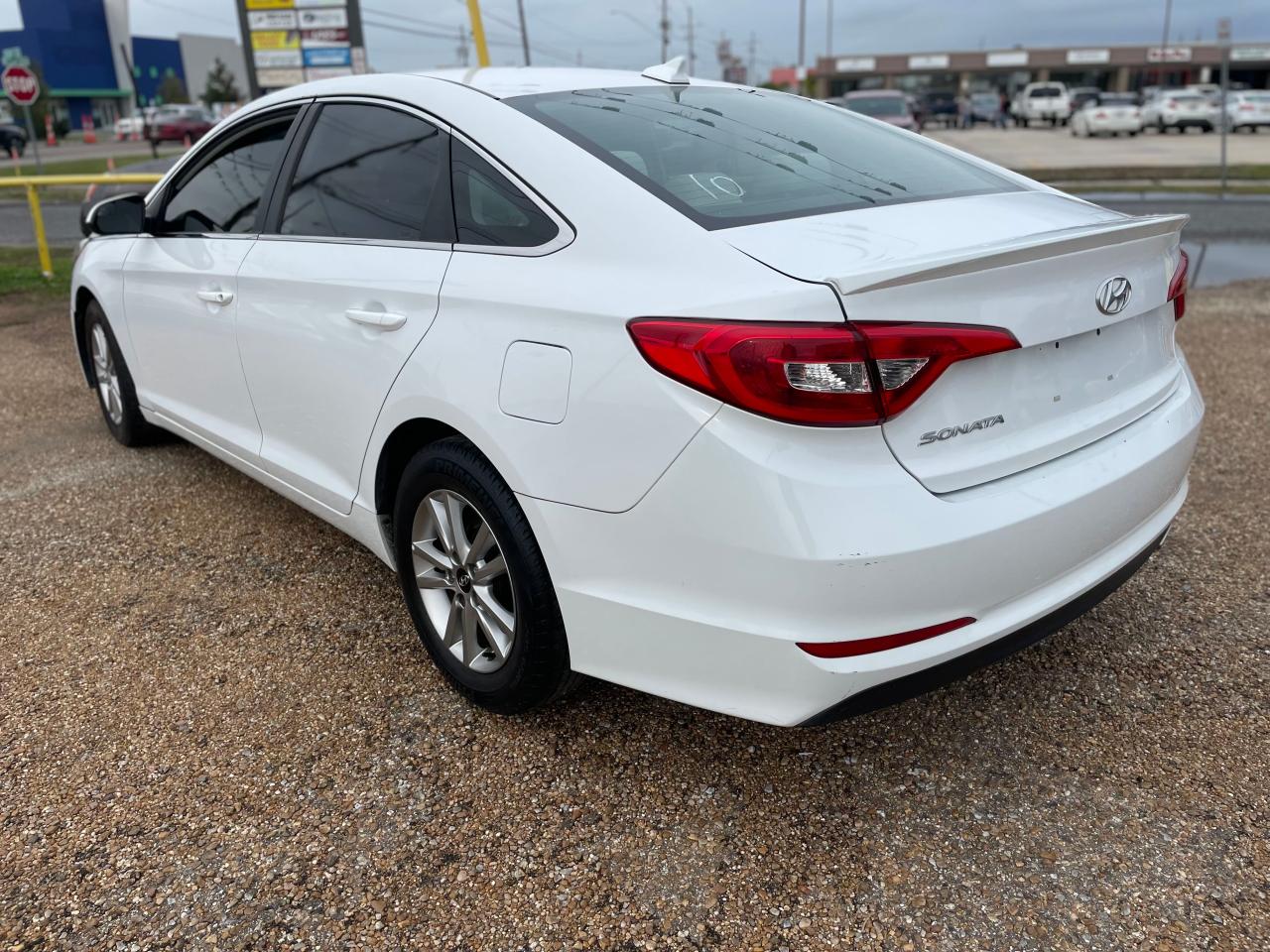 Obraz 3 z 2015 HYUNDAI SONATA SE 2015 z VIN 5NPE24AF5FH221423