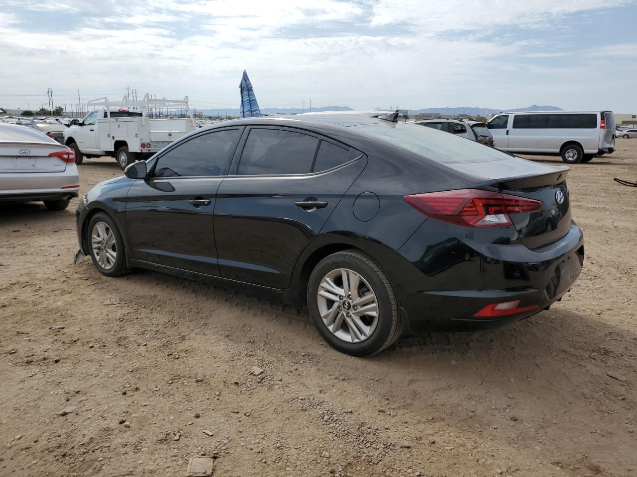 Image 2 of 2019 HYUNDAI ELANTRA SEL 2019 with VIN 5NPD84LF7KH472445