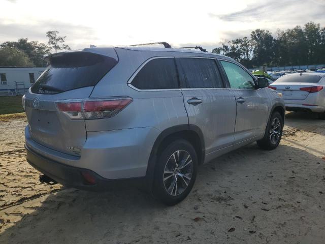 Image 3 of 2016 TOYOTA HIGHLANDER XLE 2016 with VIN 5TDJKRFHXGS348007