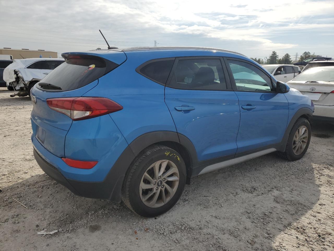 Изображение 3 2017 HYUNDAI TUCSON LIMITED 2017 с VIN KM8J33A46HU397857
