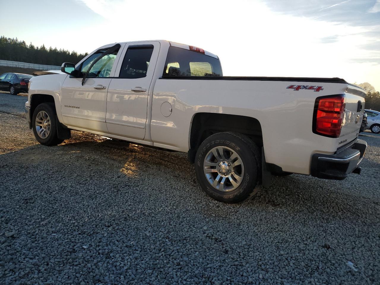 Image 2 of 2015 CHEVROLET SILVERADO K1500 LT 2015 with VIN 1GCVKREC1FZ247295