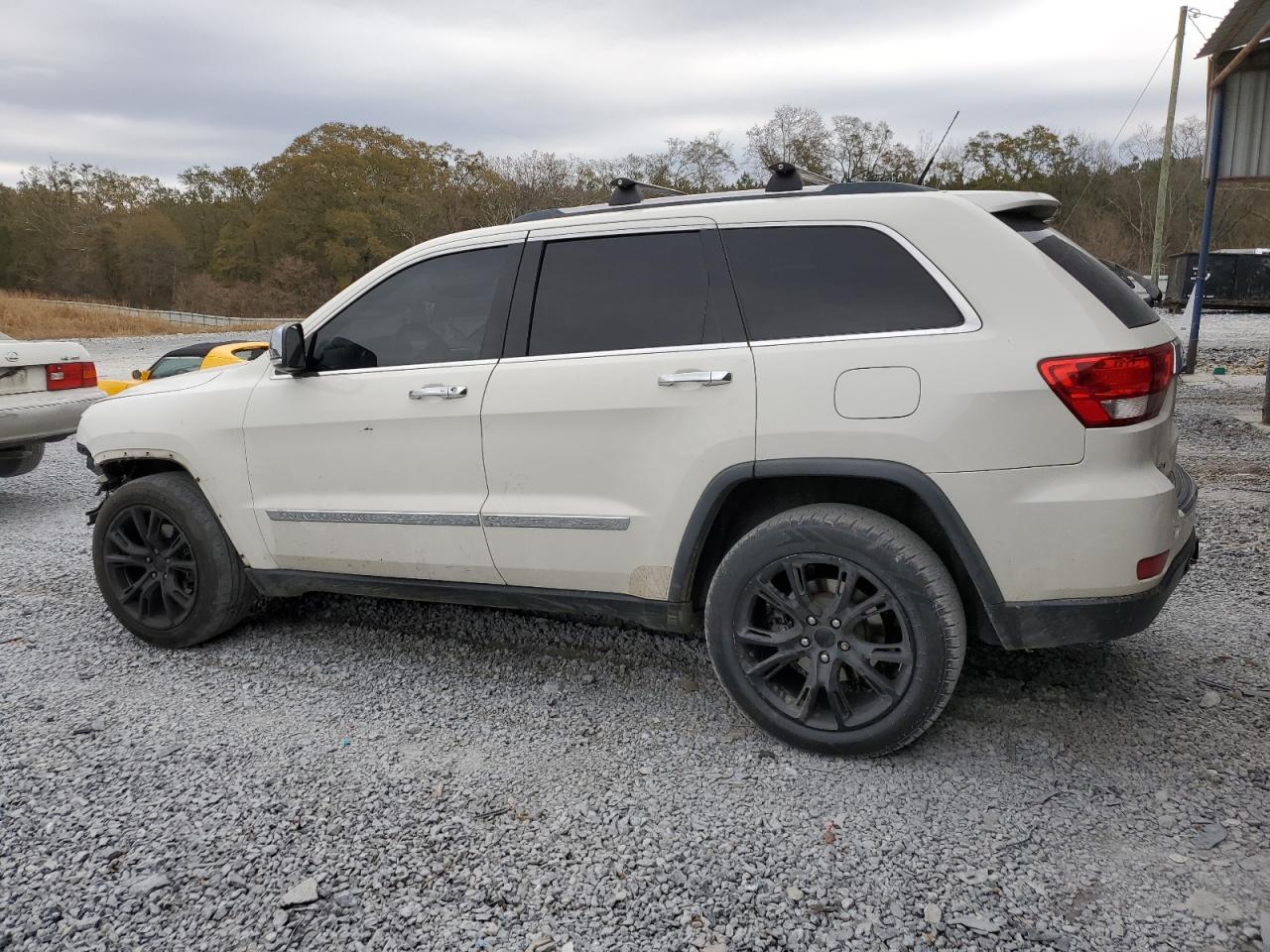 Image 2 of 2011 JEEP GRAND CHEROKEE LIMITED 2011 with VIN 1J4RS5GG5BC509918
