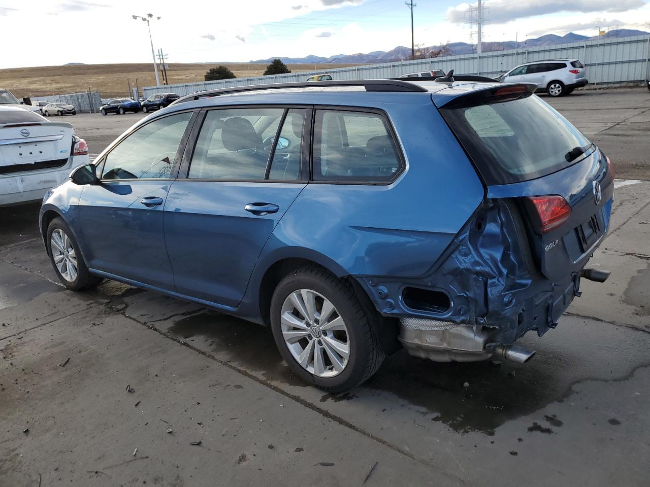 Изображение 2 2017 VOLKSWAGEN GOLF SPORTWAGEN S 2017 с VIN 3VW017AU5HM511720