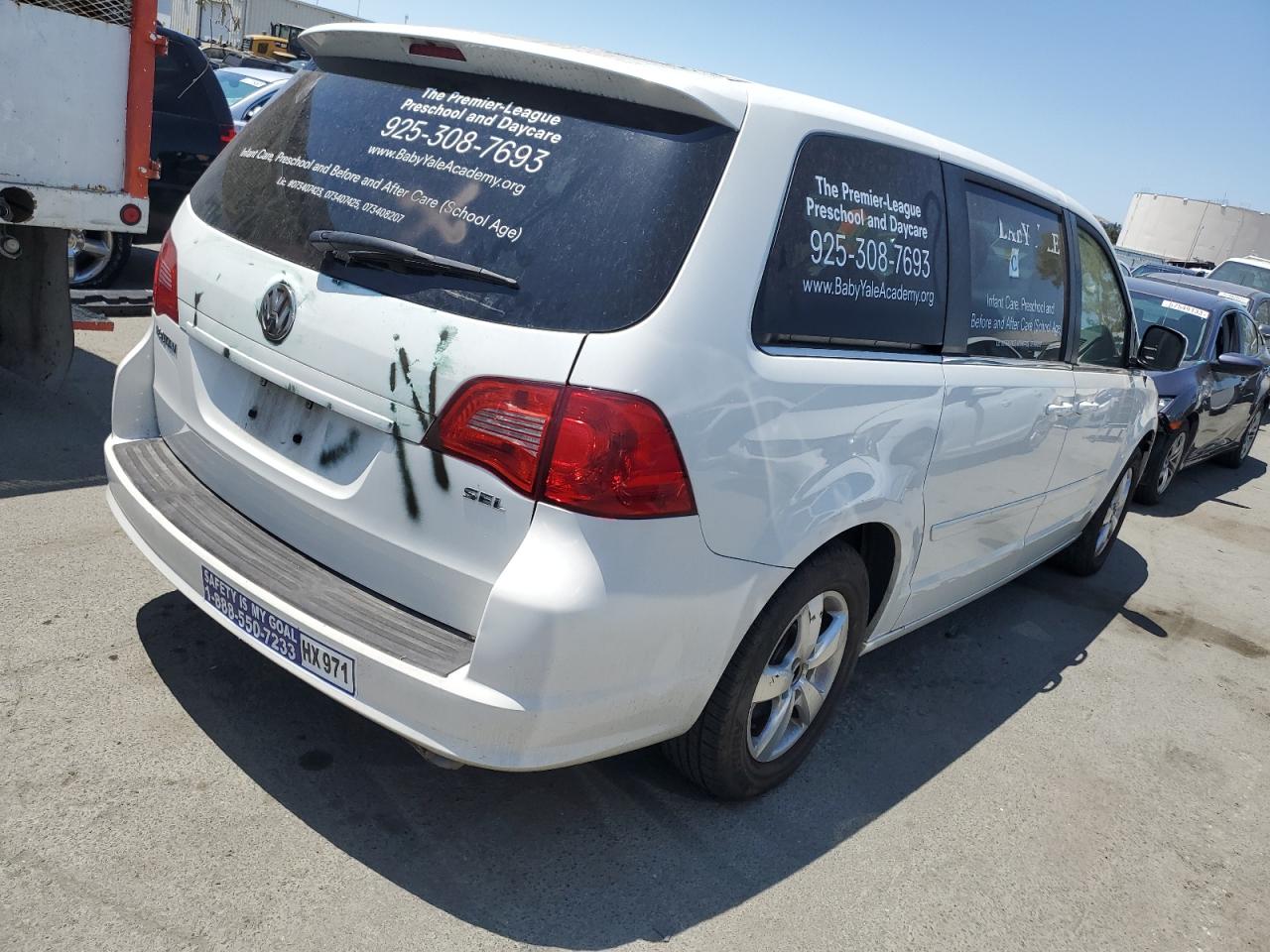Image 3 of 2009 VOLKSWAGEN ROUTAN SEL 2009 with VIN 2V8HW54X19R534993