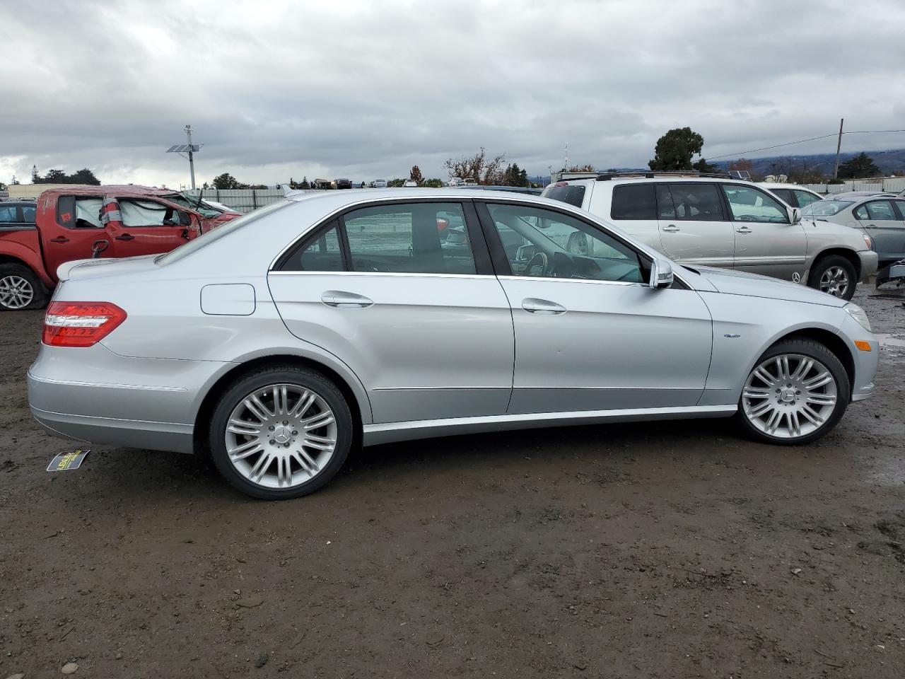 Obraz 3 z 2012 MERCEDES-BENZ E 350 2012 z VIN WDDHF5KB7CA571633