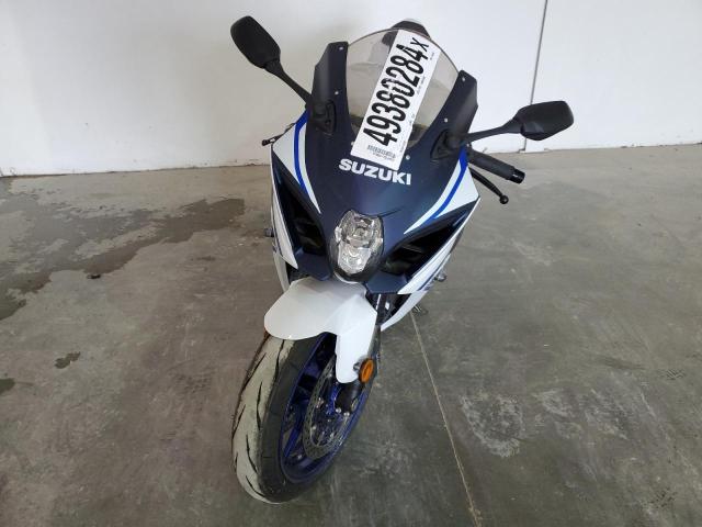 Изображение 2 2023 SUZUKI GSX-R1000  2023 с VIN JS1DM11B2P7100107