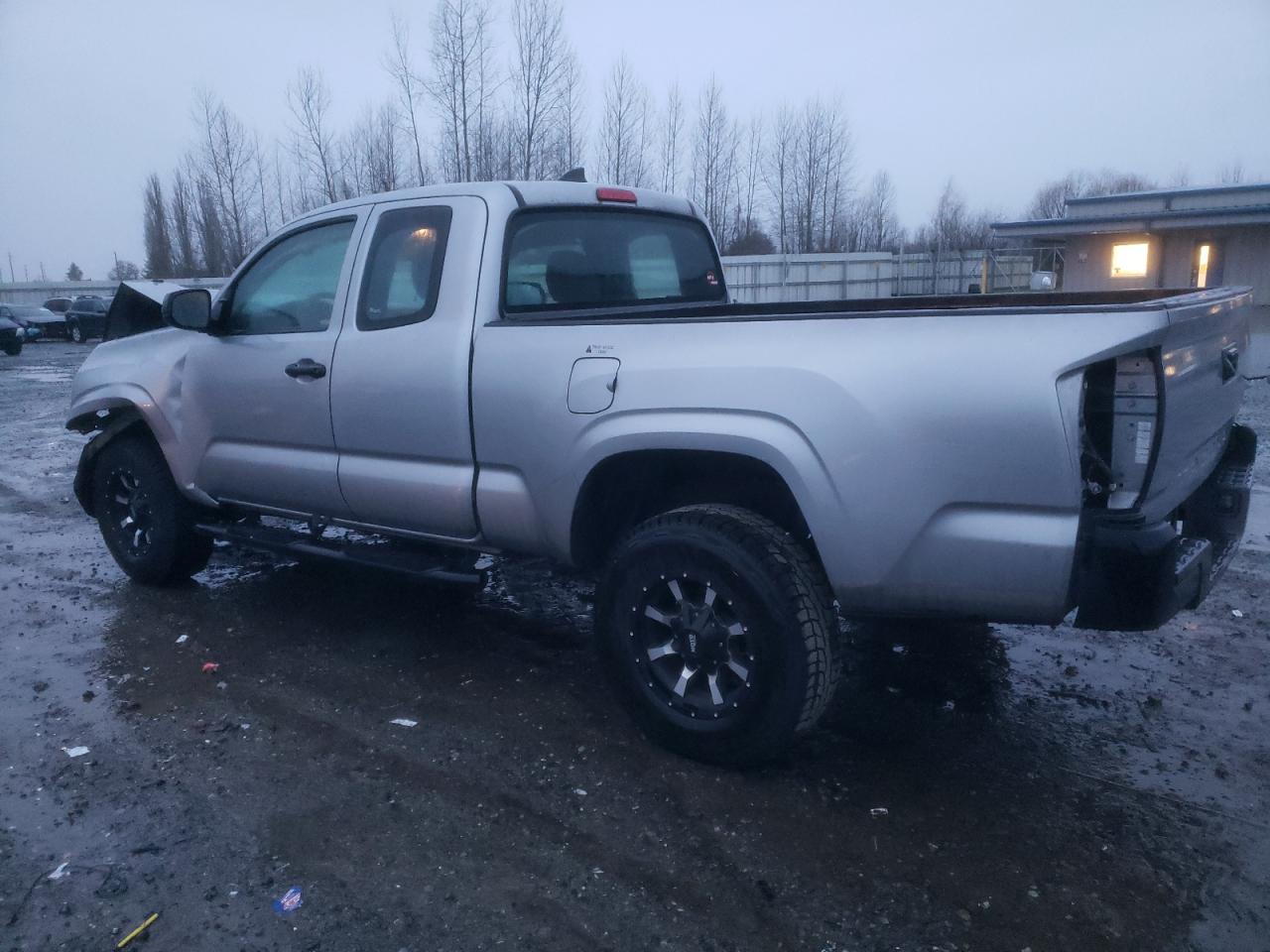 Image 2 of 2017 TOYOTA TACOMA ACCESS CAB 2017 with VIN 5TFRX5GN2HX077232