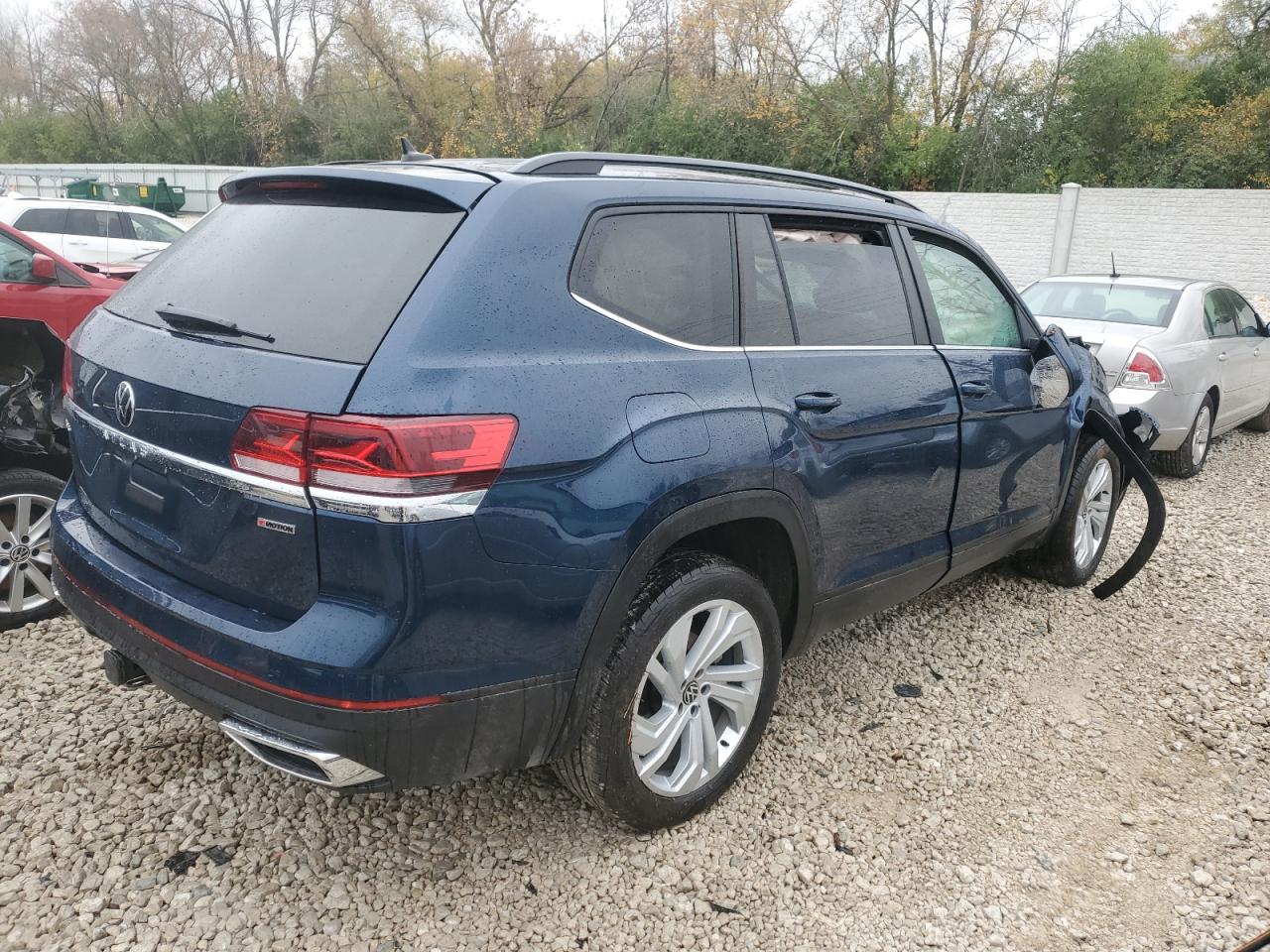 Obraz 3 z 2022 VOLKSWAGEN ATLAS SE 2022 z VIN 1V2HR2CA3NC536423