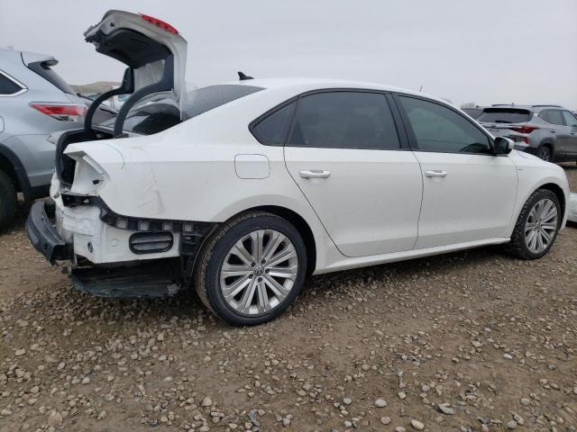 Image 3 of 2015 VOLKSWAGEN PASSAT S 2015 with VIN 1VWAT7A35FC021881