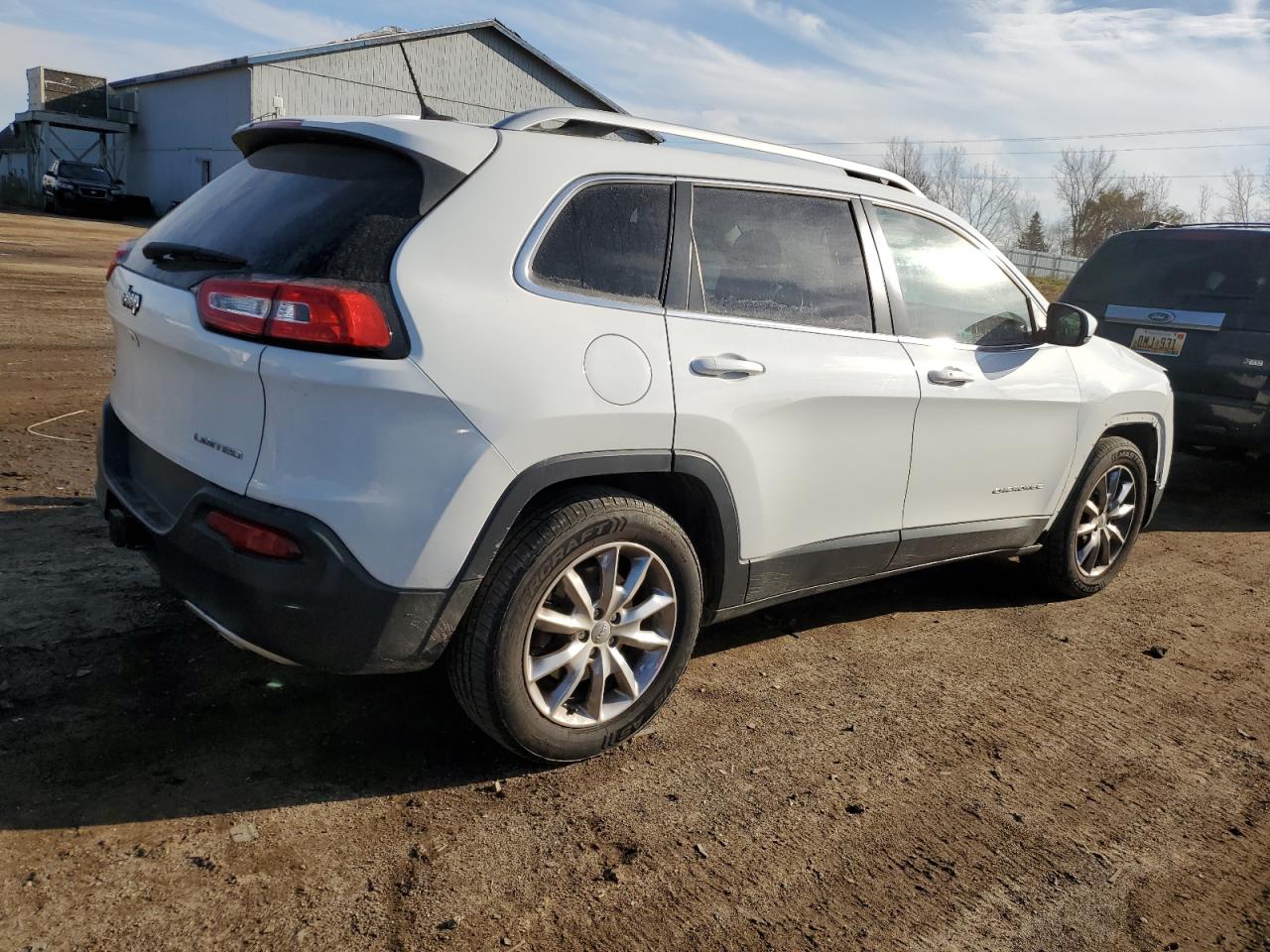 Image 3 of 2014 JEEP CHEROKEE LIMITED 2014 with VIN 1C4PJMDS9EW192912