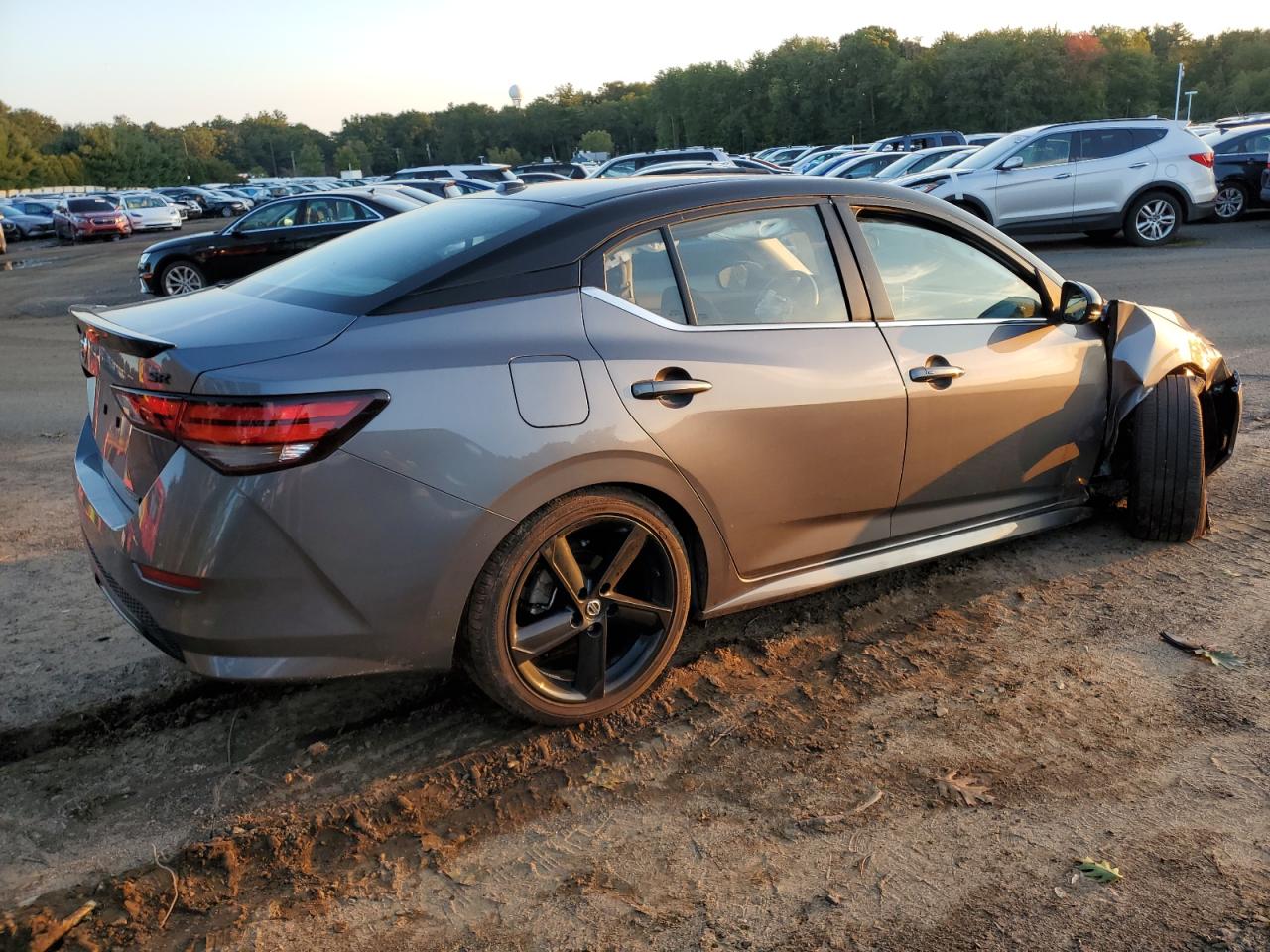 Obraz 3 z 2022 NISSAN SENTRA SR 2022 z VIN 3N1AB8DV5NY244259