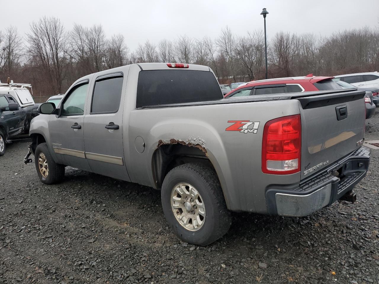 Image 2 of 2007 GMC NEW SIERRA K1500 2007 with VIN 2GTEK13M971616928