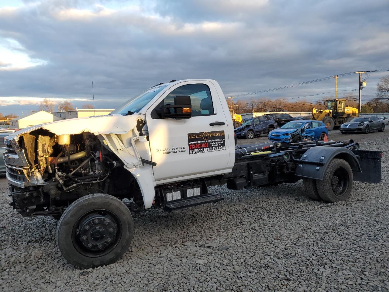 Изображение 1 2021 CHEVROLET SILVERADO MEDIUM DUTY  2021 с VIN 1HTKJPVK9MH664588
