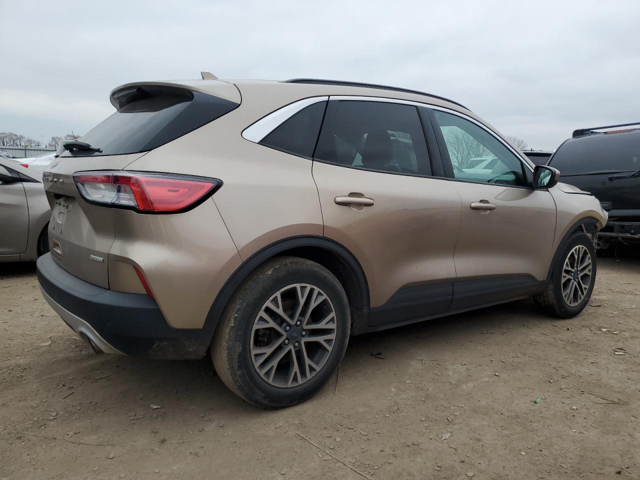 Image 3 of 2020 FORD ESCAPE SEL 2020 with VIN 1FMCU0H66LUB19805