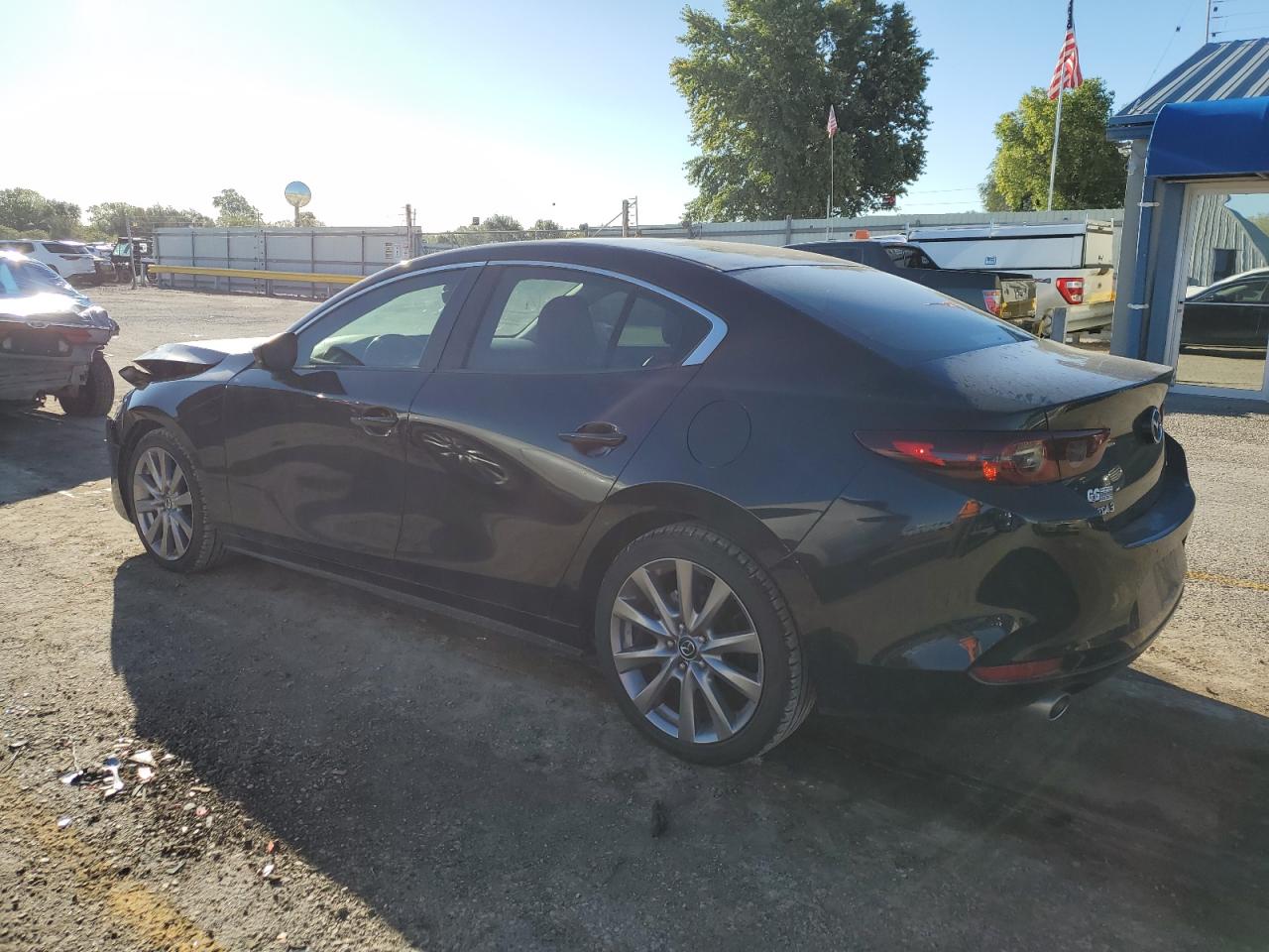 Image 2 of 2019 MAZDA 3 SELECT 2019 with VIN 3MZBPAAL2KM114534