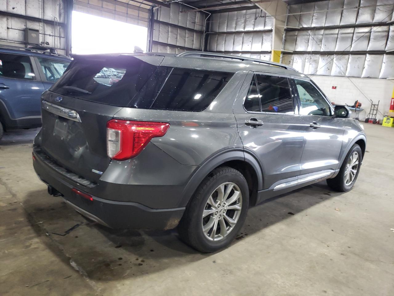 Image 3 of 2020 FORD EXPLORER XLT 2020 with VIN 1FMSK8DHXLGA17915