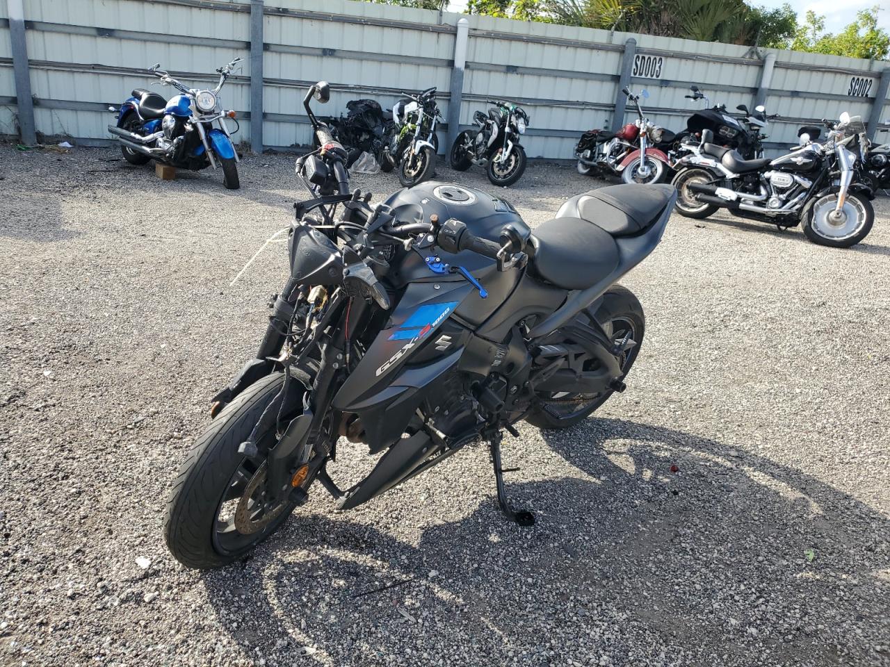 Image 2 of 2019 SUZUKI GSX-S1000 A 2019 with VIN JS1GT7AB2K7100149