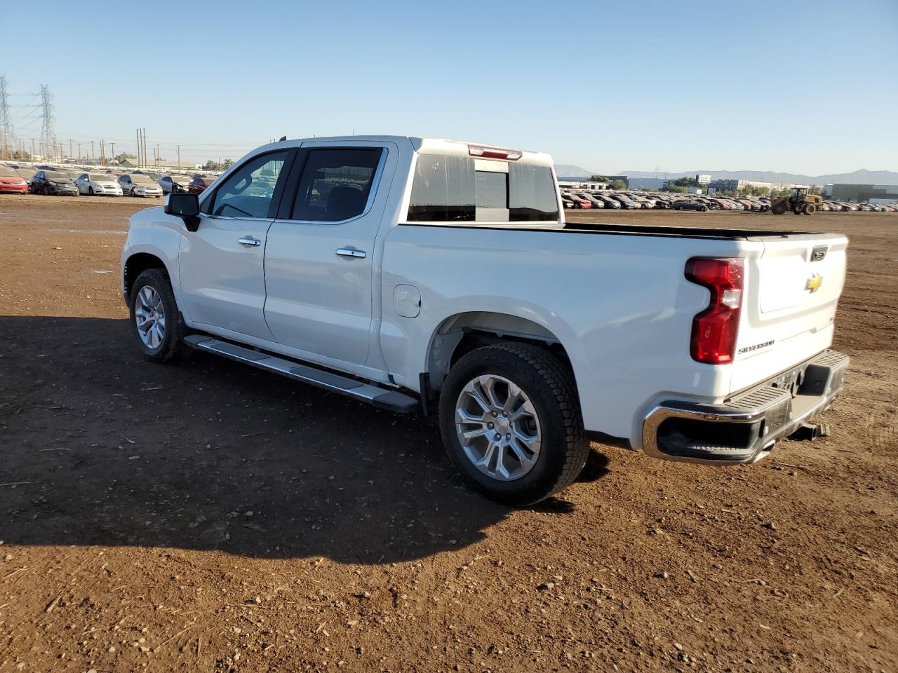Image 2 of 2022 CHEVROLET SILVERADO K1500 LTZ 2022 with VIN 3GCUDGET2NG537215
