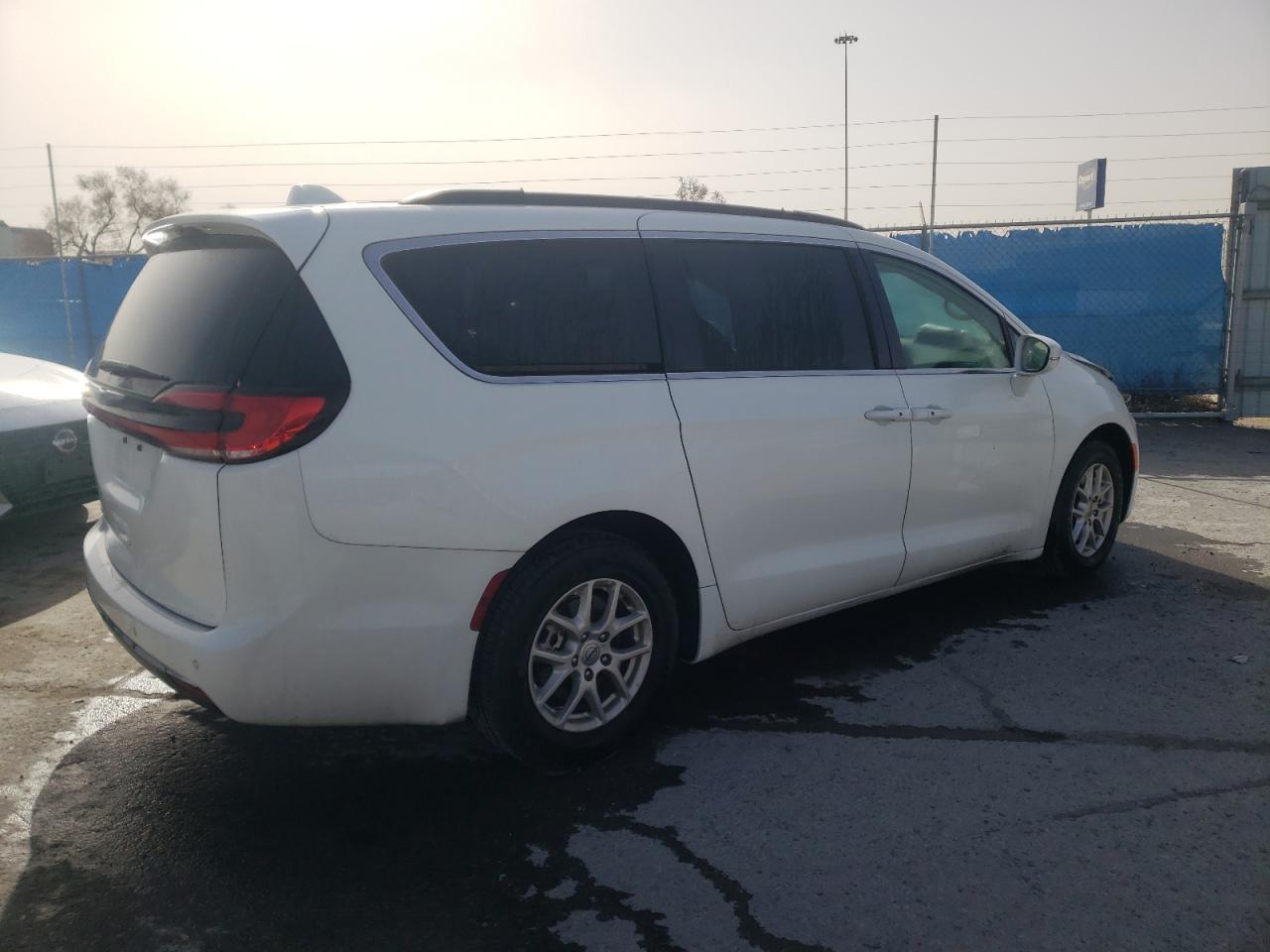 Изображение 3 2022 CHRYSLER PACIFICA TOURING L 2022 с VIN 2C4RC1BG9NR117202