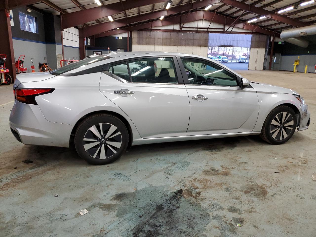 Изображение 3 2021 NISSAN ALTIMA SV 2021 с VIN 1N4BL4DV1MN417140
