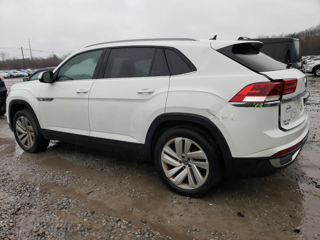 Image 2 of 2020 VOLKSWAGEN ATLAS CROSS SPORT SE 2020 with VIN 1V21E2CA3LC212530