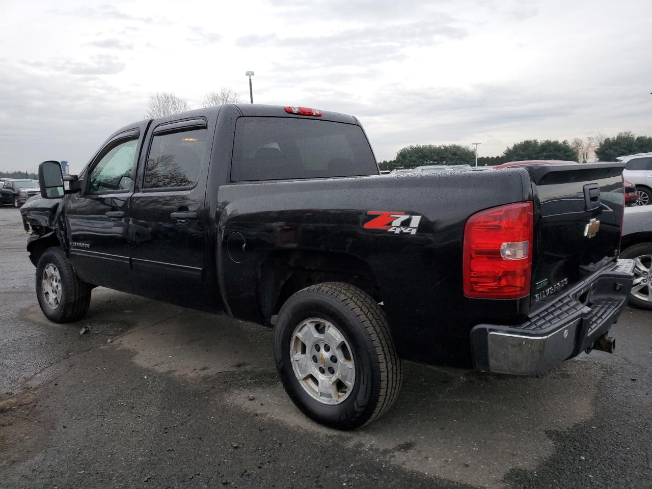 Image 2 of 2011 CHEVROLET SILVERADO K1500 LT 2011 with VIN 3GCPKSE37BG229491