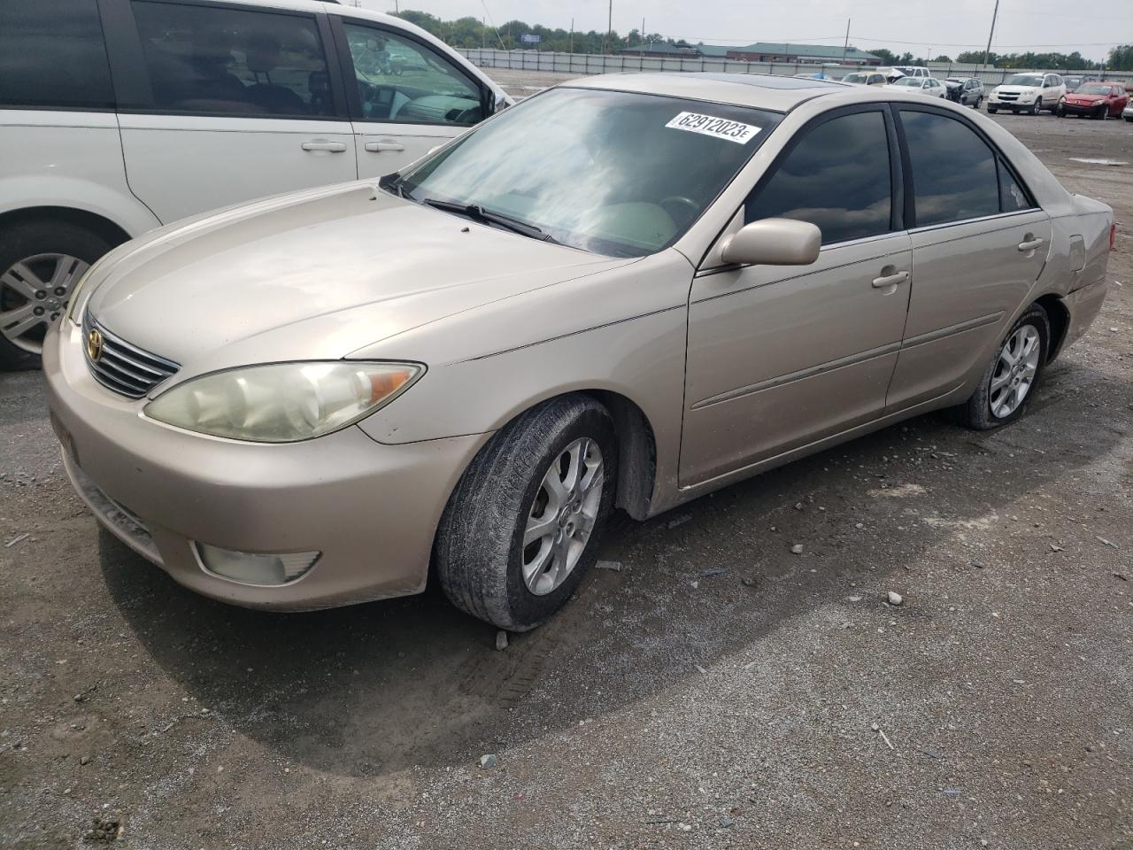 Изображение 1 2005 TOYOTA CAMRY LE 2005 с VIN 4T1BE30K35U604957