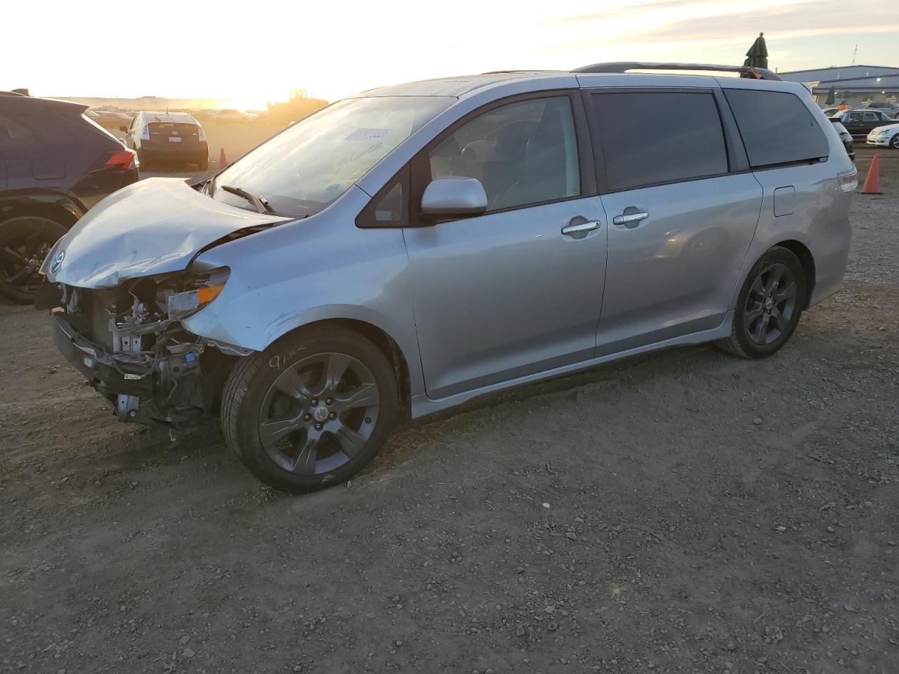 Image 1 of 2011 TOYOTA SIENNA SPORT 2011 with VIN 5TDXK3DC4BS055484