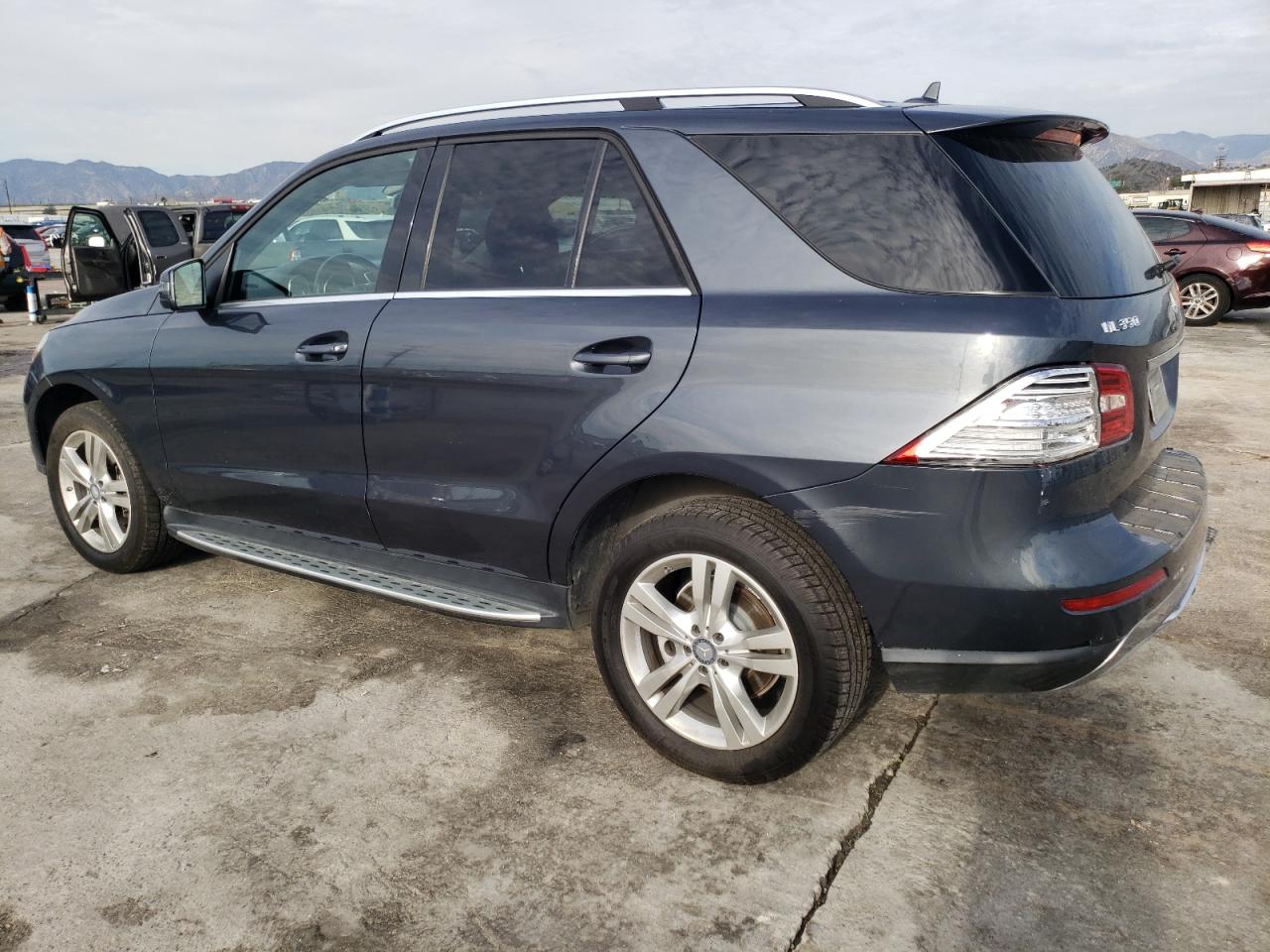 Obraz 2 z 2015 MERCEDES-BENZ ML 350 2015 z VIN 4JGDA5JB5FA567072