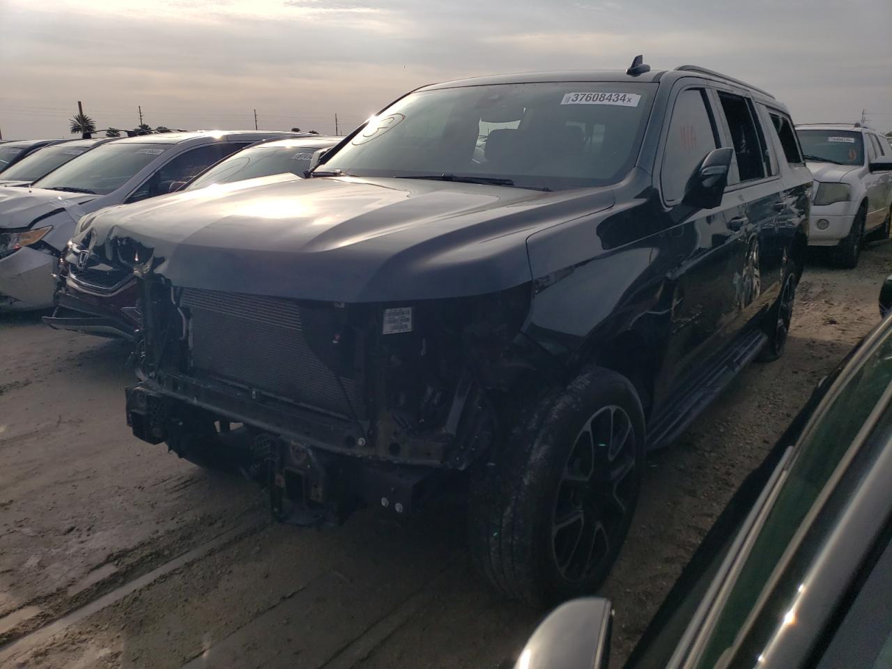 Изображение 1 2021 CHEVROLET SUBURBAN C1500 RST 2021 с VIN 1GNSCEKD0MR347964