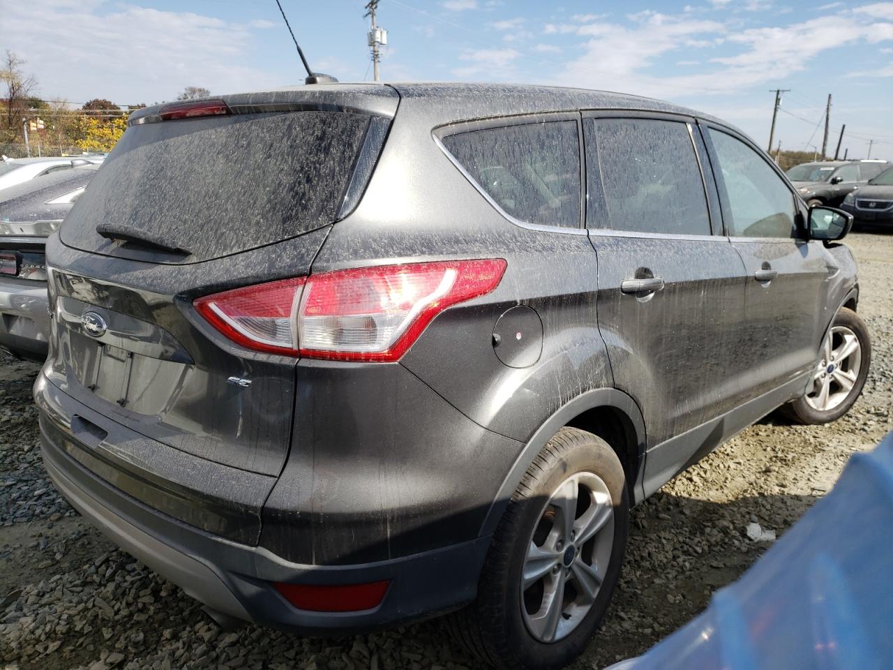 Image 3 of 2016 FORD ESCAPE SE 2016 with VIN 1FMCU0G74GUB53886