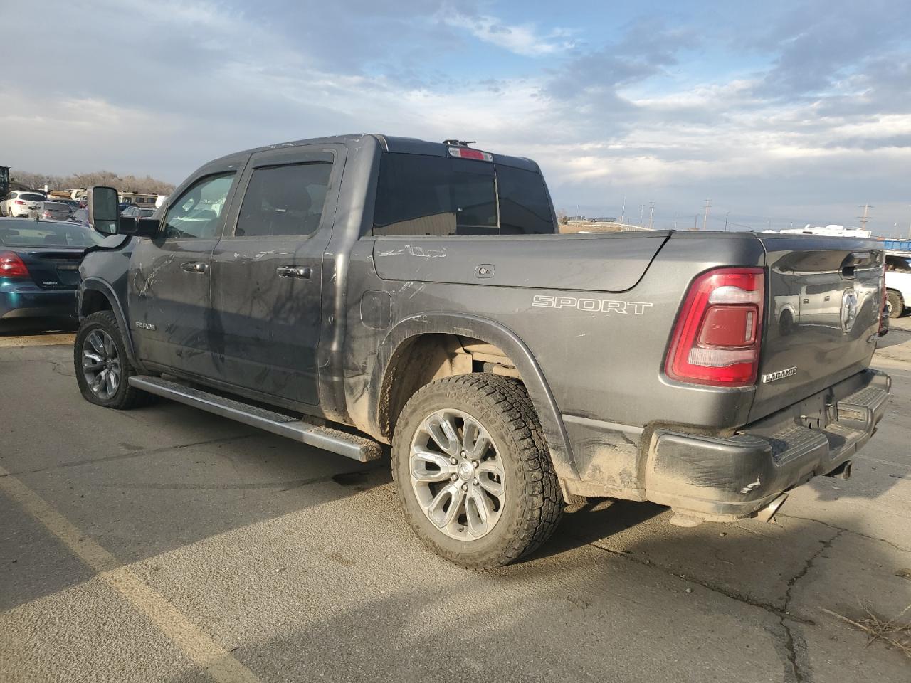 Изображение 2 2020 RAM 1500 LARAMIE 2020 с VIN 1C6SRFJT7LN346216