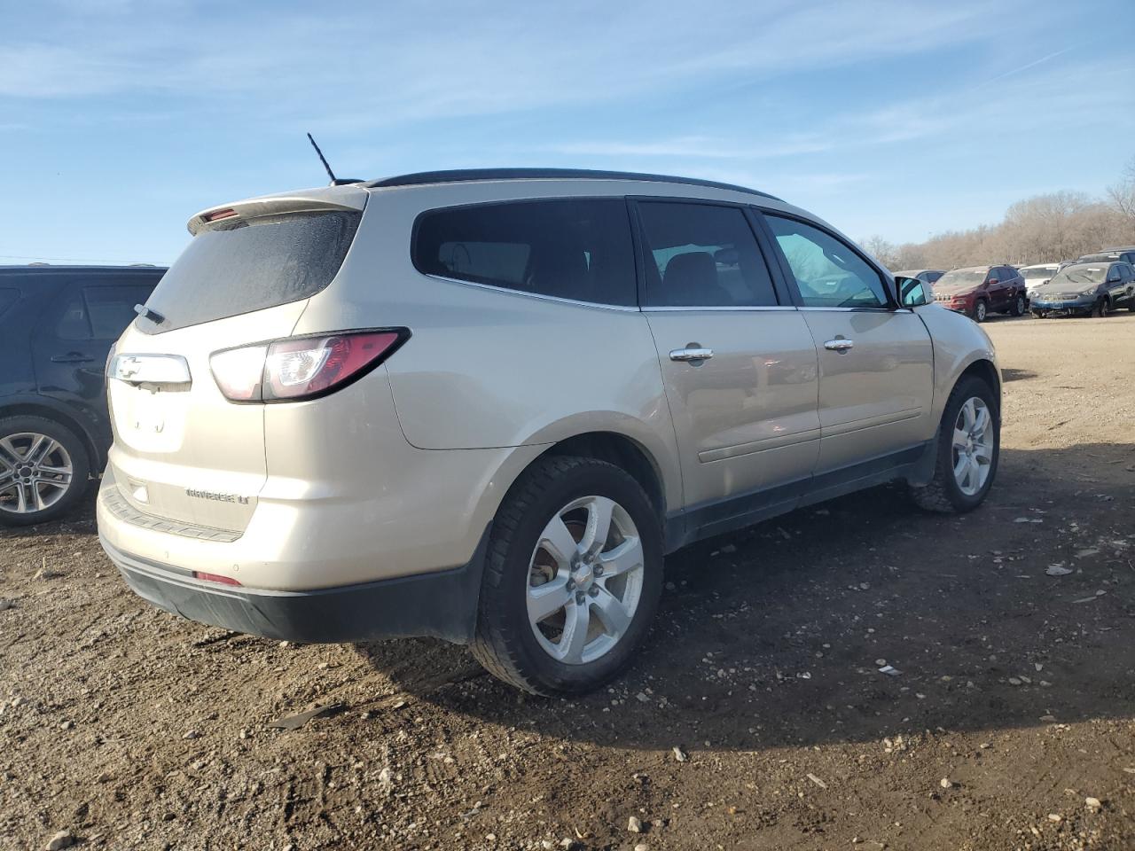 Obraz 3 z 2016 CHEVROLET TRAVERSE LT 2016 z VIN 1GNKRGKDXGJ254012