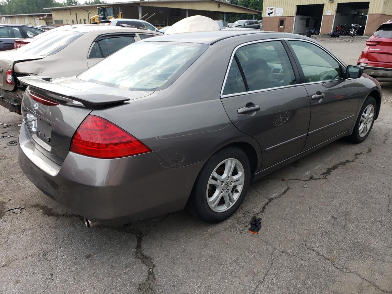 Изображение 3 2007 HONDA ACCORD EX 2007 с VIN 1HGCM56757A169164