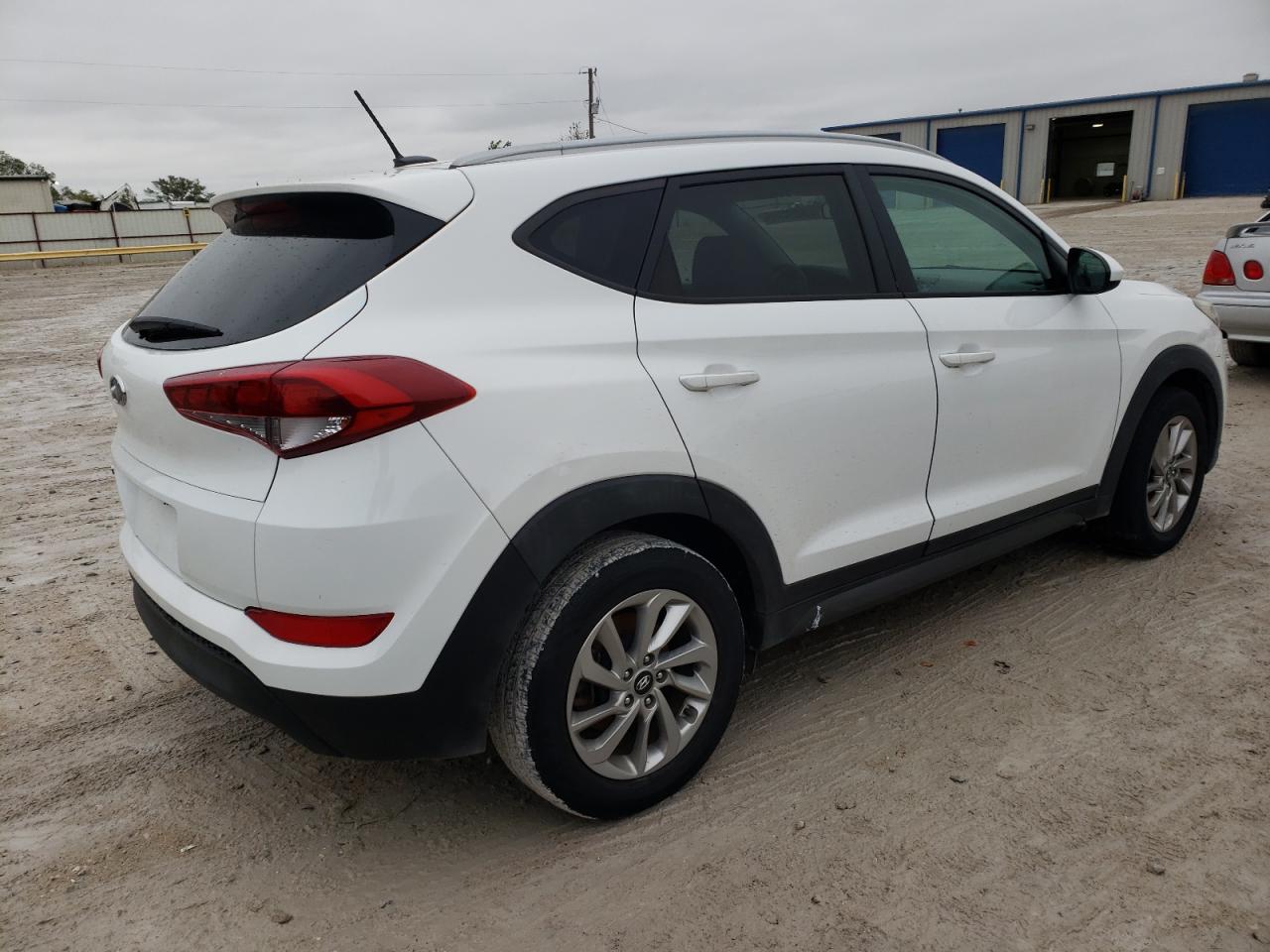 Obraz 3 z Hyundai Tucson Limited 2016 z VIN KM8J33A49GU113748