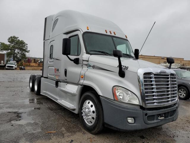 Image 1 of 2015 FREIGHTLINER CASCADIA 125  2015 with VIN 3AKJGLD56FSFN3752