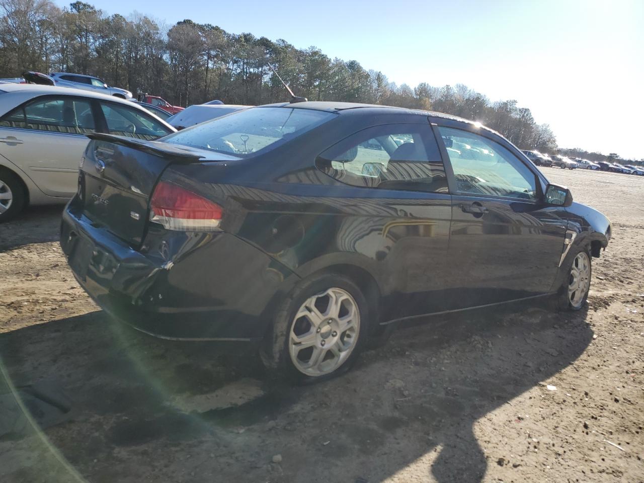 Image 3 of 2008 FORD FOCUS SE 2008 with VIN 1FAHP33N58W163815