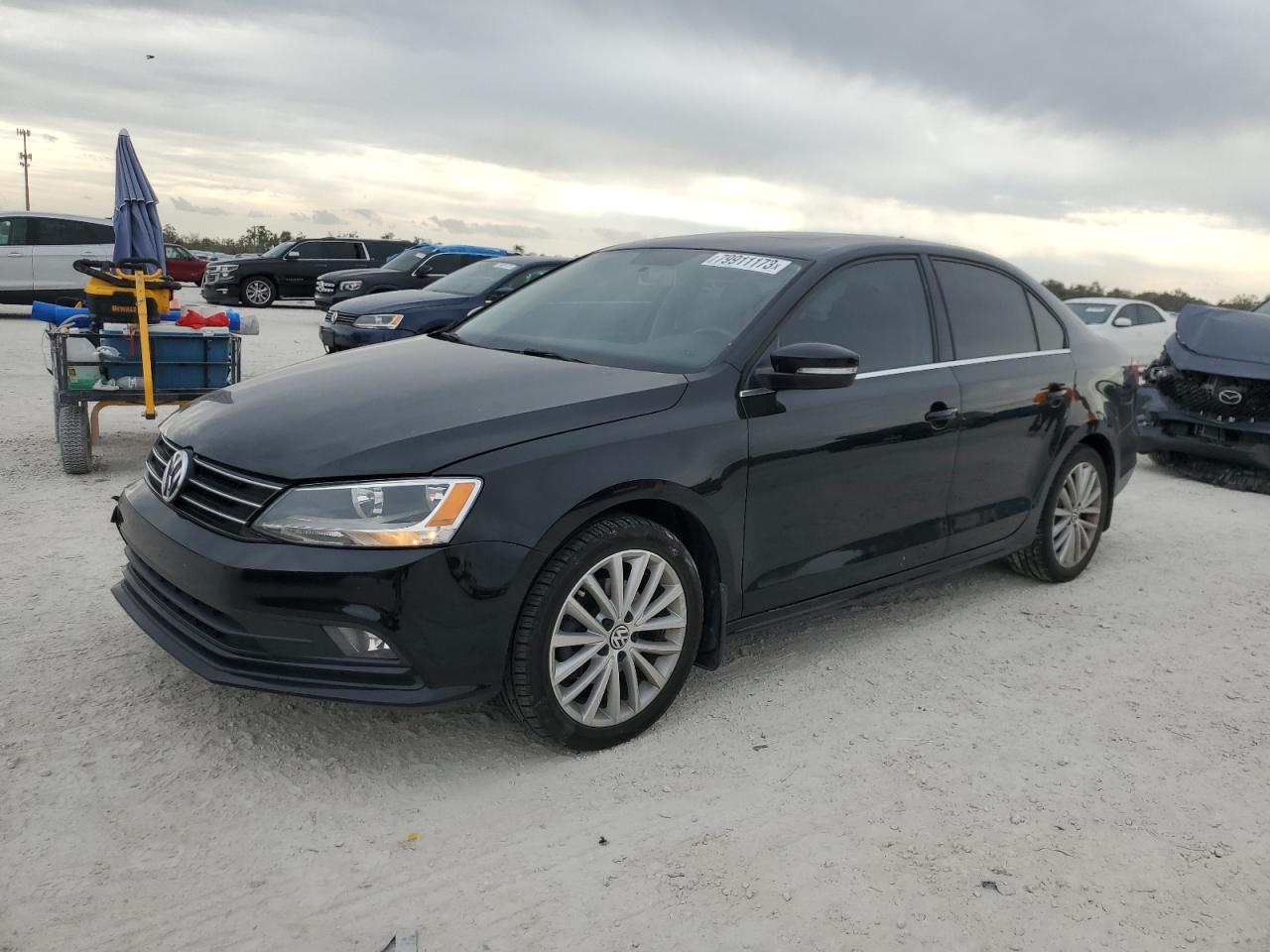 Image 1 of 2015 VOLKSWAGEN JETTA SE 2015 with VIN 3VWD07AJ2FM253339