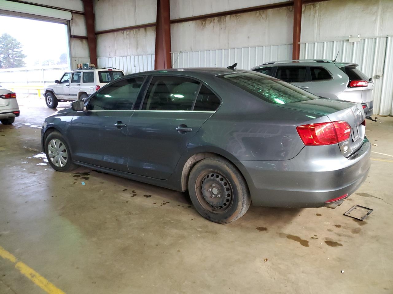 Image 2 of 2014 VOLKSWAGEN JETTA TDI 2014 with VIN 3VWLL7AJXEM383659