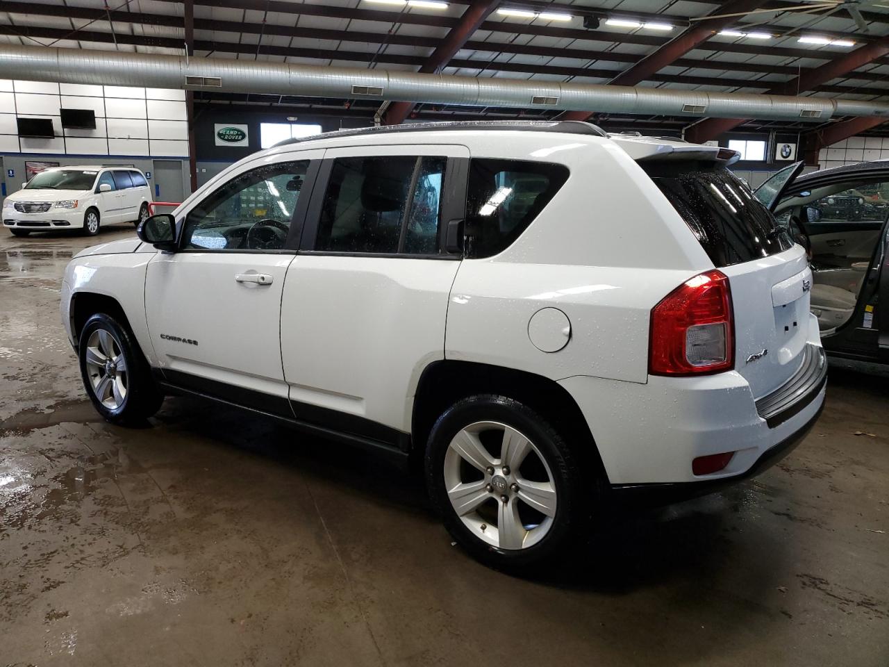 Изображение 2 2011 JEEP COMPASS SPORT 2011 с VIN 1J4NF1FB1BD282982