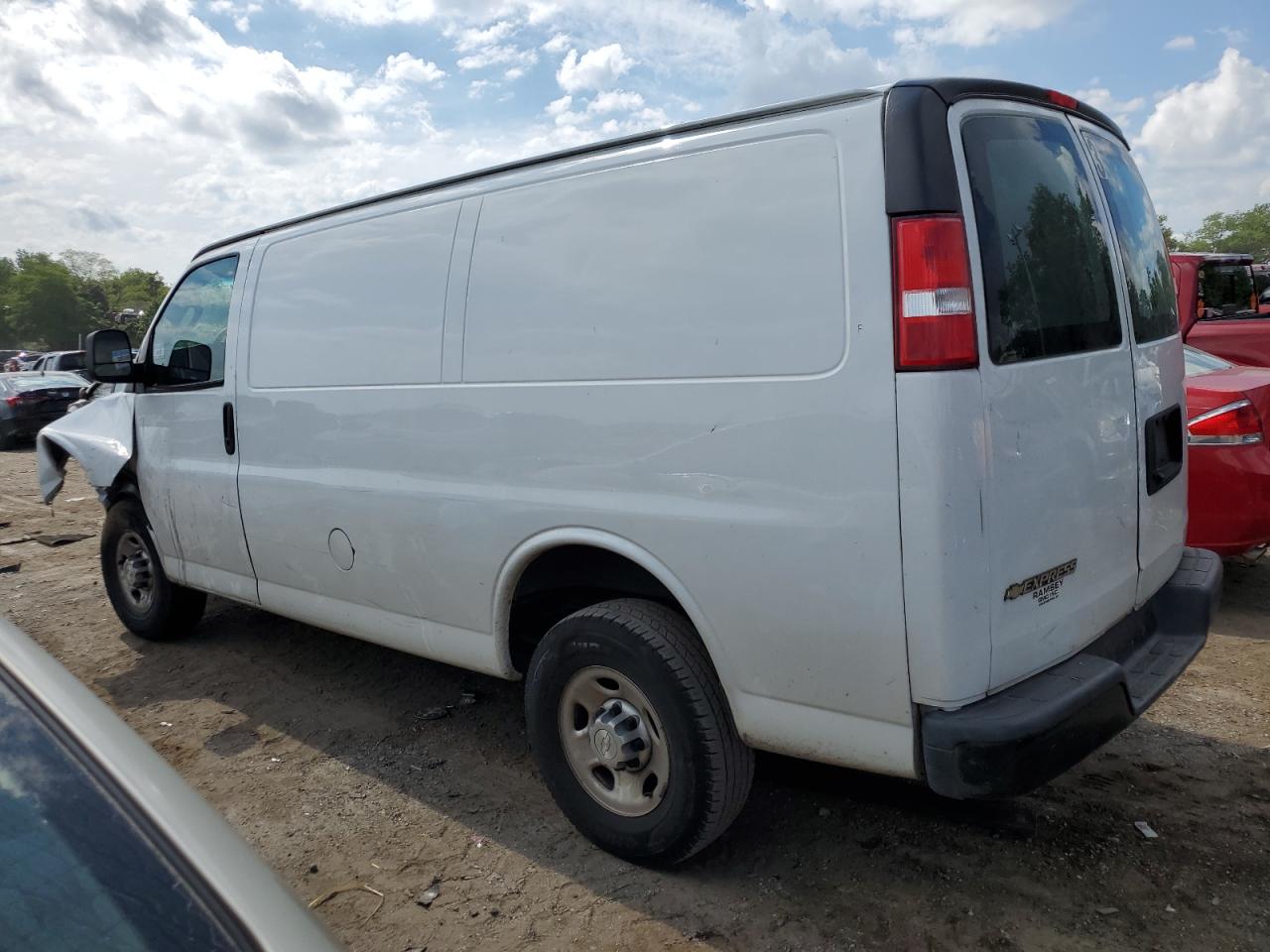 Изображение 2 2018 CHEVROLET EXPRESS G2500  2018 с VIN 1GCWGAFP0J1254075