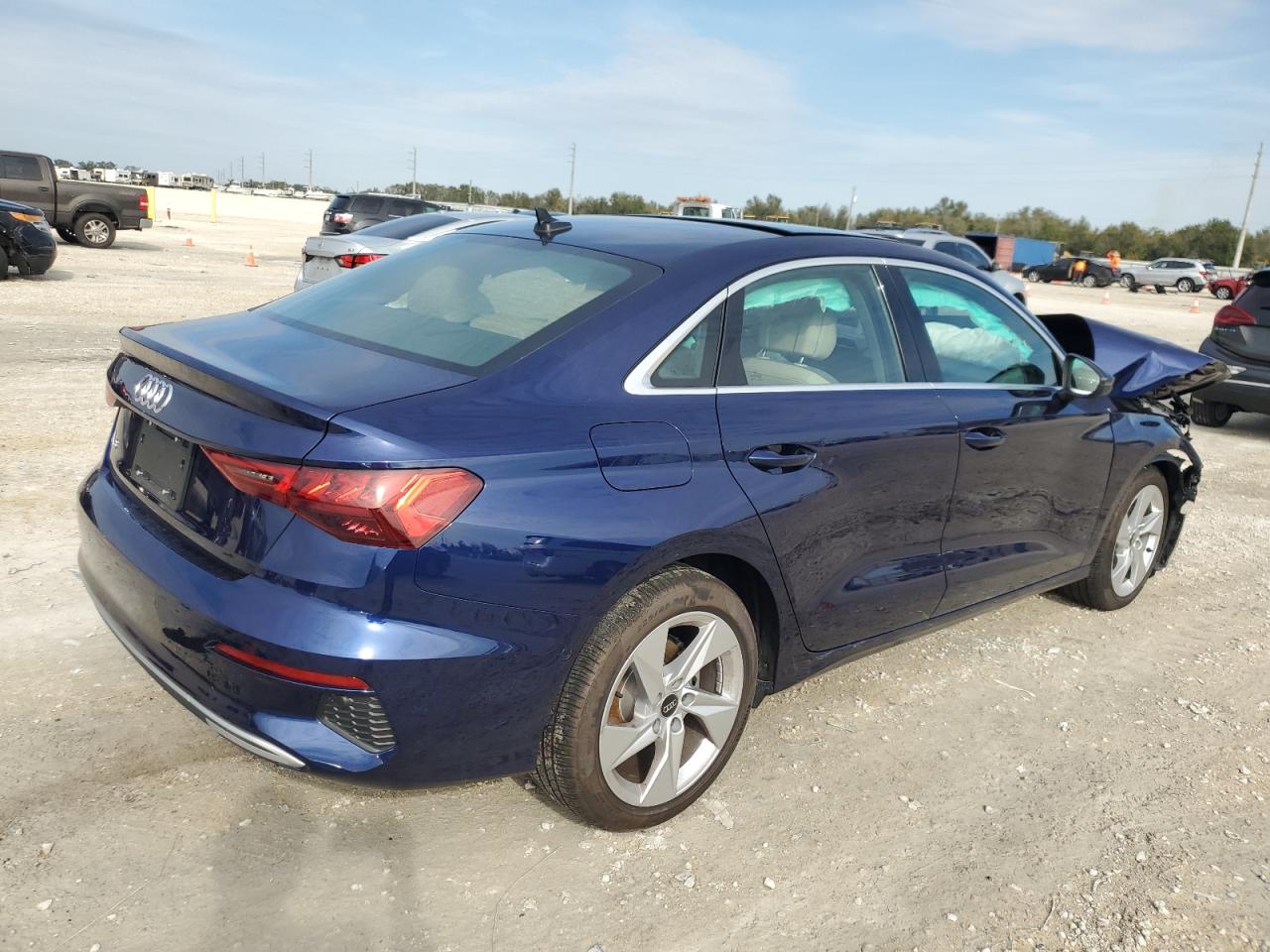 Obraz 3 z 2022 AUDI A3 PREMIUM 2022 z VIN WAUAUDGY8NA076706