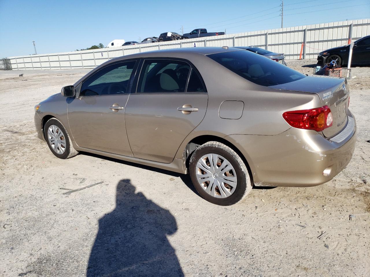 Изображение 2 2009 TOYOTA COROLLA BASE 2009 с VIN 1NXBU40E89Z045477