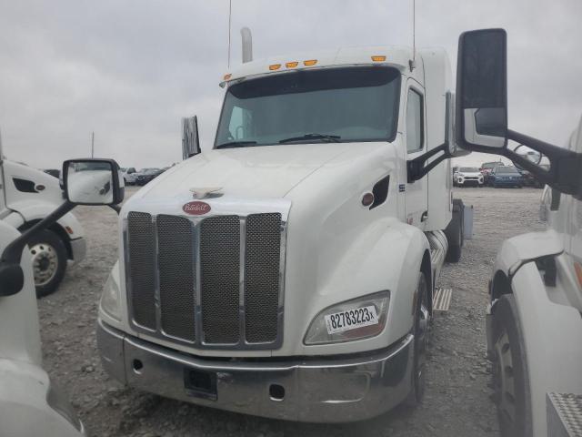Obraz 2 z 2016 PETERBILT 579  2016 z VIN 1XPBDP9X3GD335633